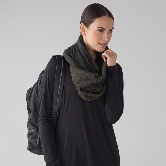 lululemon athletica Accessories - LULULEMON VINYASA WRAP JACQUARD BLACK DARK OLIVE
